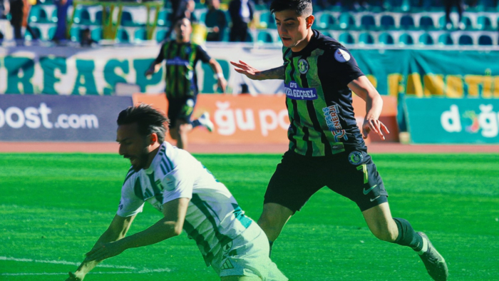 Kırmızı Kartlar Havada Uçtu, İki Takım Puanları Paylaştı: 0-0