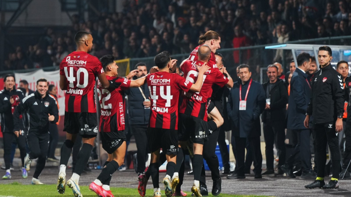 Vanspor, Sakaryaspor'u 3-2 devirdi